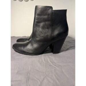 Women's 9.5 Adrienne Vittadini Black Booties Heel Dress Boot Side Zipper
